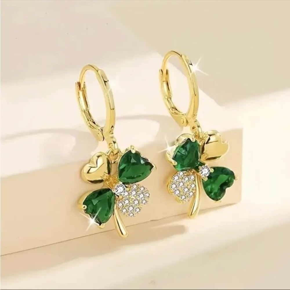 Green Clover Drop Earrings Gold Tone Crystal Lucky Charm NWT
